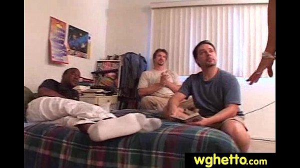 Fuck my ghettobooty with yourbig white cock_7