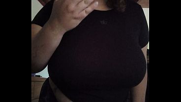 Nonton Amazing View Of Massive Natural Tits - Voluptuous Amateur thumbnail