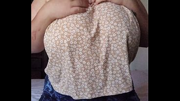 Amazing view of massive natural tits voluptuous amateur