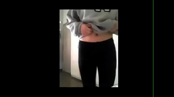 young blonde teenwith amazing body bateswith her deo spray