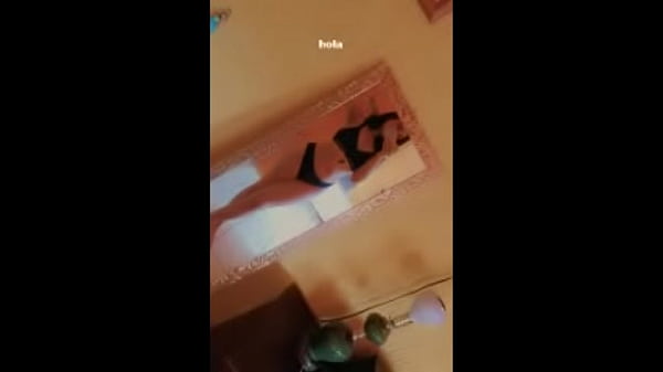 Me manda whatsapp porque anda cachonda 