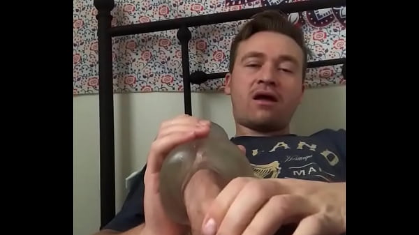 Trying tobe quiet so my_roommates don t_hear