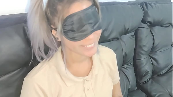 Enga&ntilde;ando A Mi Primita Inocente Con Un Experimento Social Y La Termino Follando Se Corre A Chorros thumbnail