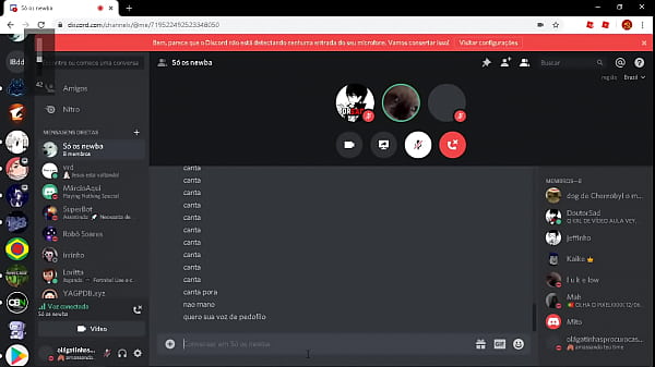 bem dotado cantando mú_sica e fodendo o fone dos outros