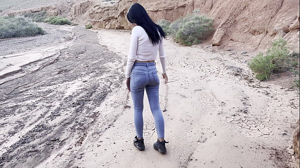 Deepthroat Of An 18 Year Old Teen Outdoors In A Canyon! thumbnail