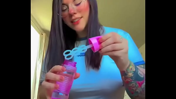 Y si vienes t&uacute; a hacerme pompas en otro lado ️ 