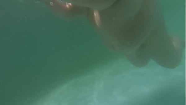 Nonton Je Nage thumbnail