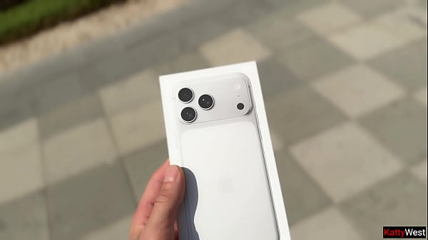 Nonton Will A Stranger Girl Agree To A Public Cumwalk For A New Iphone? thumbnail