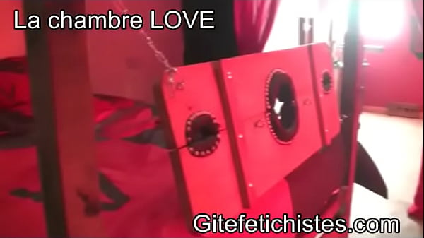 Visite de_la zone_fétichiste et BDSM du gîte