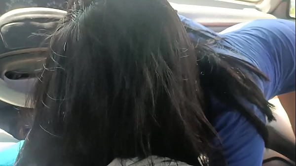 Play MP4 - mi compa&ntilde;era de trabajo me regalada una mamada en la camioneta