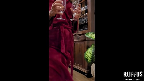 Nonton Esposa Safada Tes&atilde;o Chamando Marido Pra Fuder - Ana Rothbard thumbnail