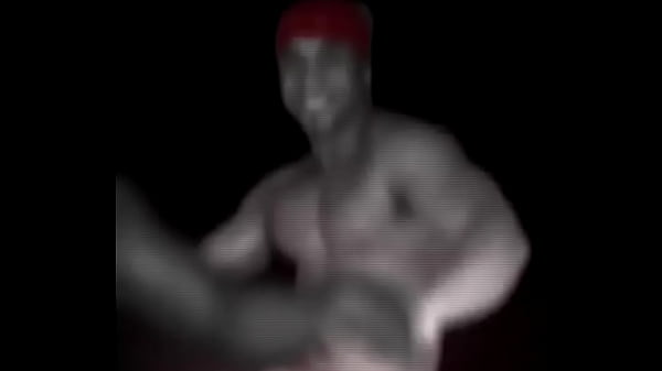 Play MP4 - Hombre Realiza Baile Orgasmeante Comprobado al 100&percnt; al Ritmo de U Got That