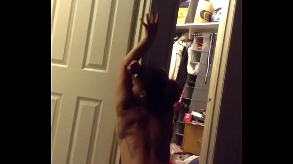 Hotty putting on a pre sex show
