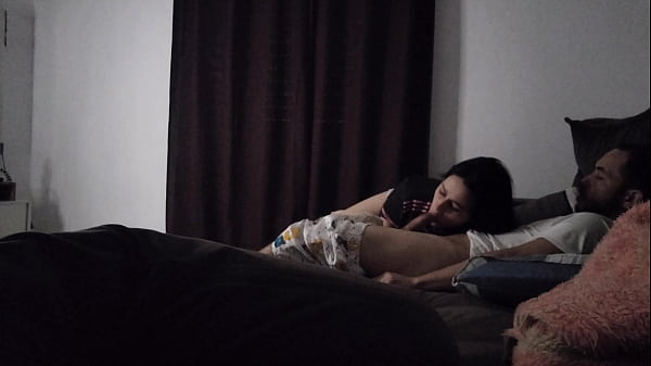 tia passo planejou para que pudesse dividir o_sofá com sobrinho passo