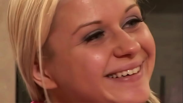 Nonton Having Her Swallow The Protein Shake Of Sperm, Afterward, Should Do Her Body Some Good! thumbnail