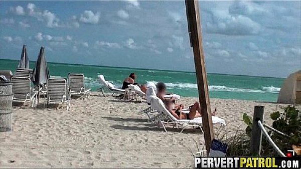 Nonton Brunette Beach Teen Picked Up And Given The Cock Natalie Heart.1 thumbnail