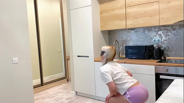 Mia's mimi unexpected pee in shorts