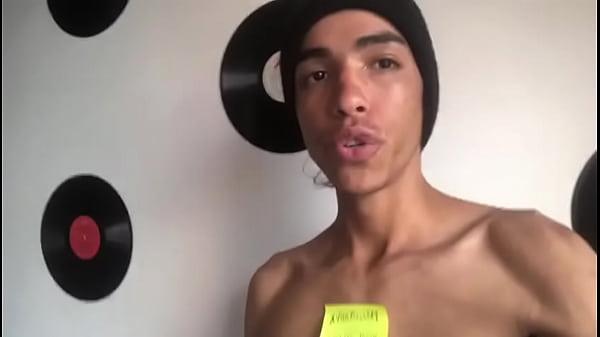 Soy Latino Me Llamo Isak Y Tengo 22 A&ntilde;os, Hago Videos Calientes Para Mis Seguideros, Siguene! thumbnail
