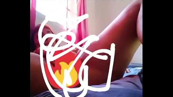 Puta argentina se masturba. Pedime el v&iacute_deo completo