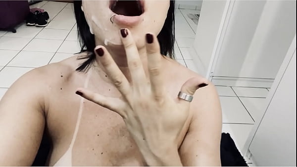 Chameio safado para vir no meu apartamento e_fodemos_bem gostoso arrombou meucuzinhoe encheu minha_cara porra