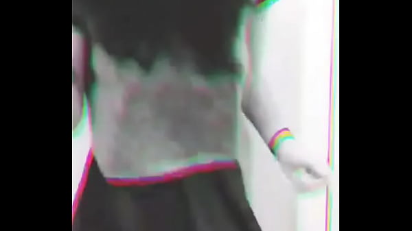 Magrinha dan&ccedil;ando e tirando a calcinha acesse o link para ver o v&iacute;deo sem os emojis 01 20 06 21mega 