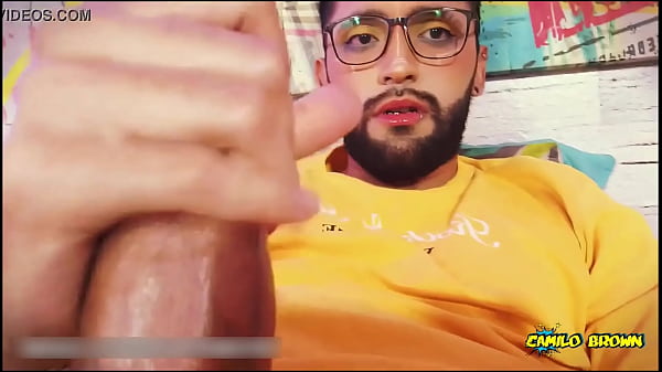 Haci&eacute;ndome una paja hasta venirme. Quieres que me venga en tu culo la pr&oacute;xima? 