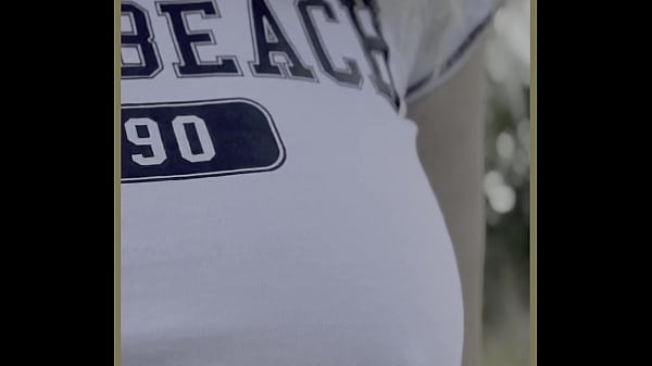 Wifey goes_for a braless public run