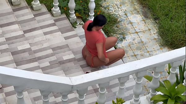 Play MP4 - Martina is recorded from afar by a fan while she masturbates in public