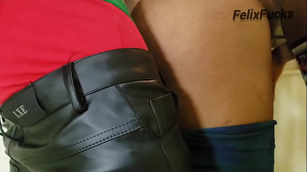 Play MP4 - Hot Threesome With Teenage girls inside police cell&period;