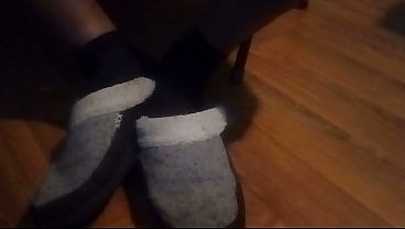 Nonton I Love Sneakers, I'm A Size 13 If You Want To Get Me Some. thumbnail