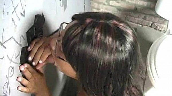 Nonton Horny Chick Oral Tease 1 thumbnail