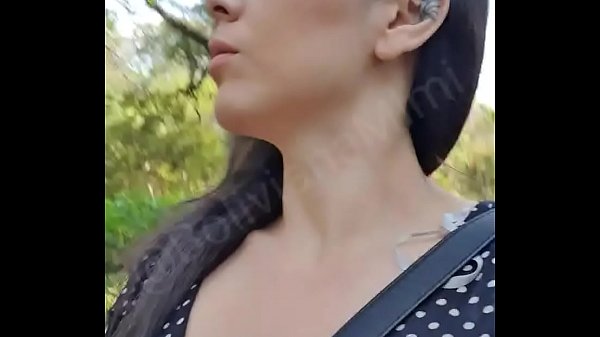 Play MP4 - Paseio de Domingo da Mimi no parque