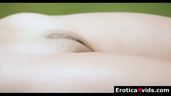 Sexy babe Judy Love outdoor fucking