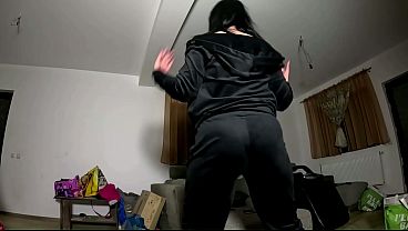 Nonton Velvet Tracksuit Tease &ndash; Smoking, Big Tits & Black Thong Flash thumbnail