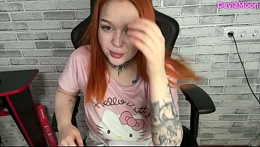 Nonton Caught My Stepmother On Chatroulette Jerking Off Her Dick thumbnail