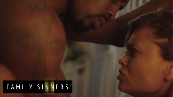 Play MP4 - &lpar;Destiny Cruz&rpar; Isnt Grateful For &lpar;Isiah Maxwell&rpar; Fixing Her Sink So He Teaches Her Respect - Family Sinners