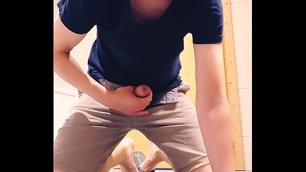 masturbation on flip flops 