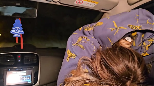Nonton Keilabassi's Nymphomaniac And Steffcrime Can't Hold Back And Suck Her Off Inside The Car. thumbnail
