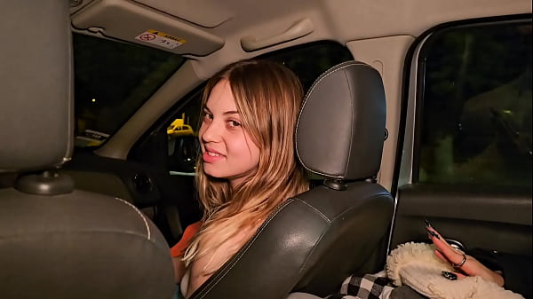 Nonton Keilabassi's Nymphomaniac And Steffcrime Can't Hold Back And Suck Her Off Inside The Car. thumbnail
