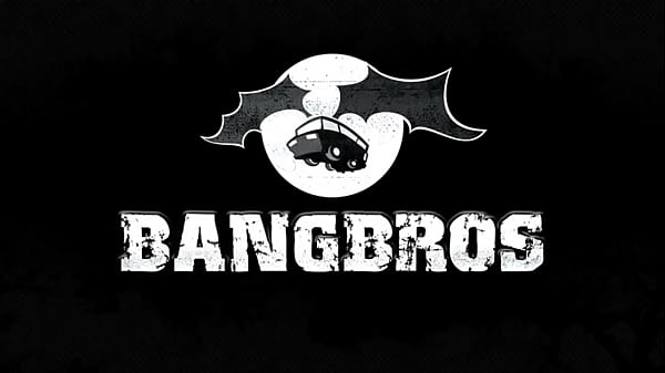 This redhead can suck dick 