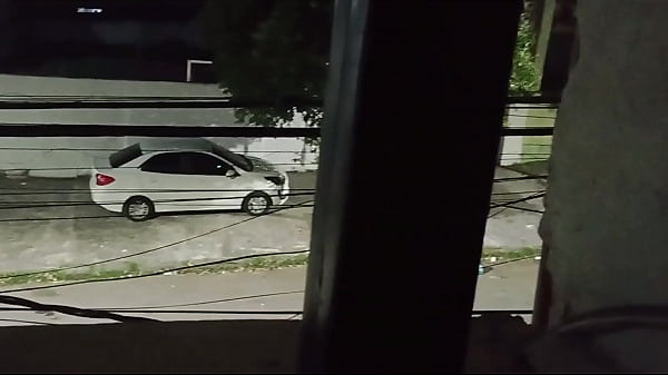 Play MP4 - fode com amante no carro na frente de casa e volta cheia de porra sorridente