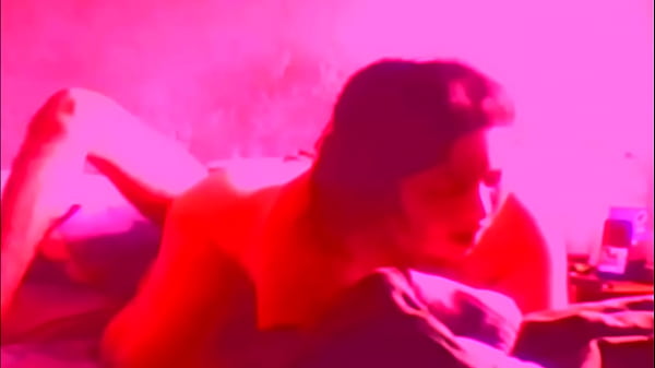 escuchen a esta madura como_se libera y se permite gozar de_sentirsebien puta y lo_expresa_sin tabues