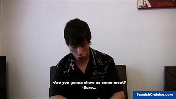 Pibe joven cogido por un macho 