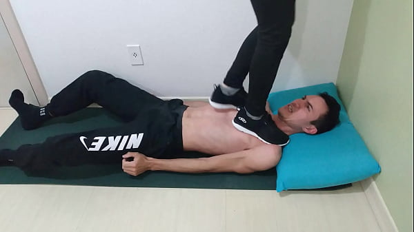 Trampling with running shoes and adventure boots