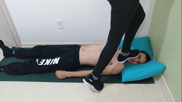 Trampling with running shoes and adventure boots 