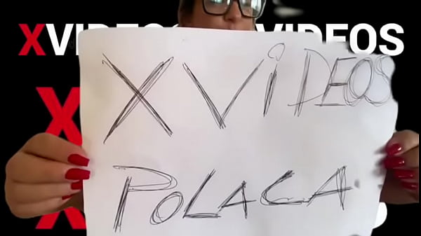Verifica&ccedil;&atilde;o da modelo do xvideos com ela segurando a placa 