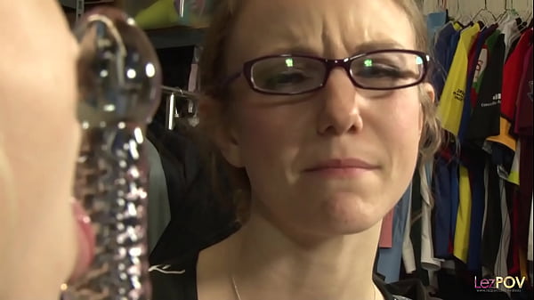 Play MP4 - A tiny blonde teen lesbian with pierced tongue gives a proper licking to her mature girlfriend with glasses