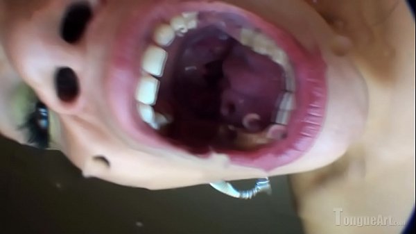 Pixie Opens Her Mouth Wide thumbnail