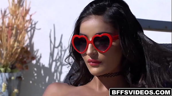 Super hot besties Emily_Willis and Jewels Blu both gets_fucked in hot threesome_by the pool