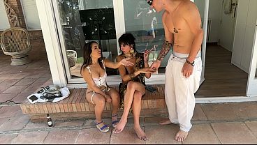 ME HAGO UN TRIO CON DOS PUTAS LESBIANAS CACHONDAS